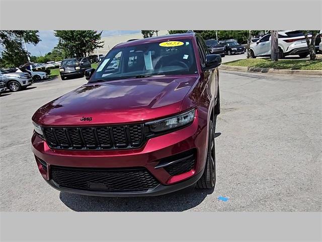 Photo of 2023 Velvet Red Pearlcoat Jeep Grand Cherokee