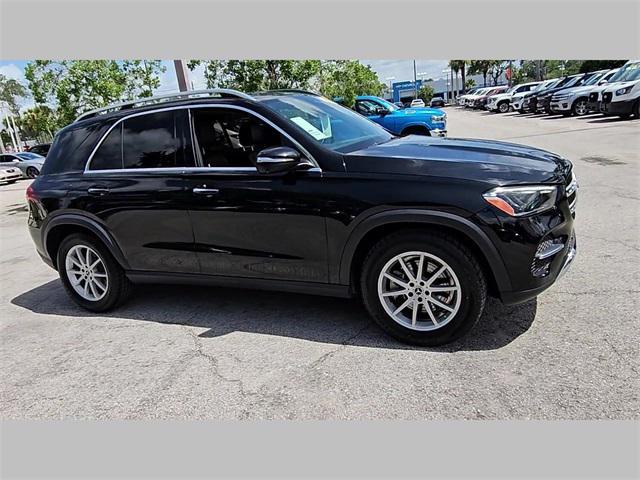 Photo of 2024 Black Mercedes-Benz GLE 350