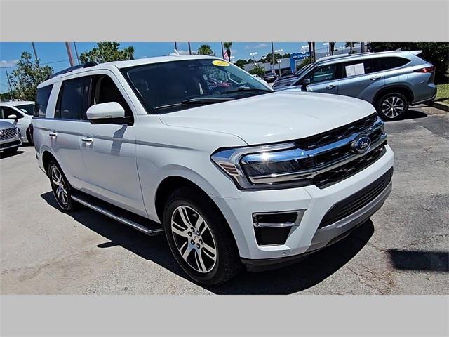 Photo of 2023 Oxford White Ford Expedition