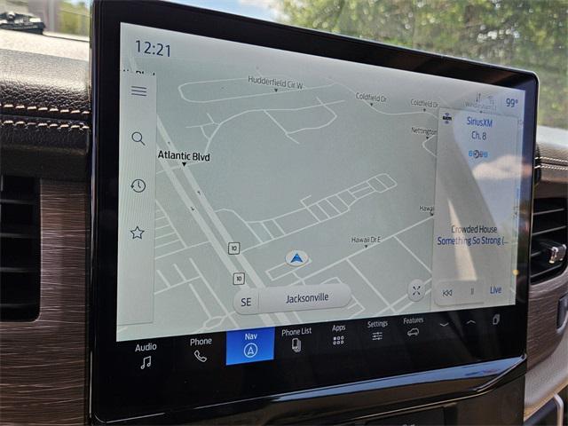 Photo of 2023 Oxford White Ford Expedition