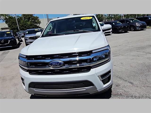 Photo of 2023 Oxford White Ford Expedition