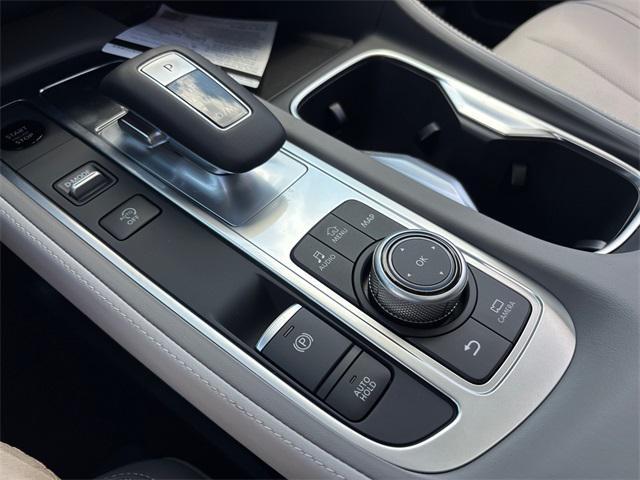 Photo of 2026 White INFINITI QX60