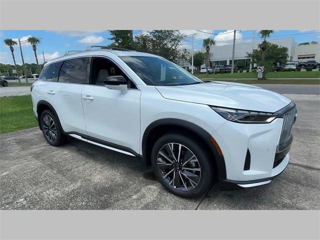 Photo of 2026 White INFINITI QX60