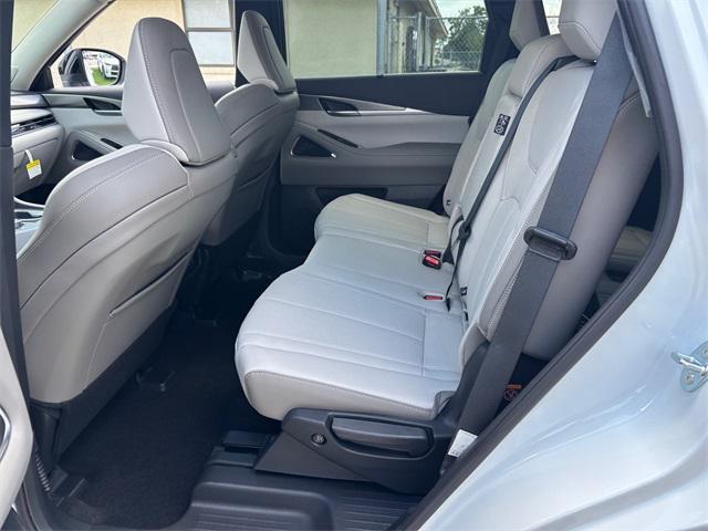Photo of 2026 White INFINITI QX60