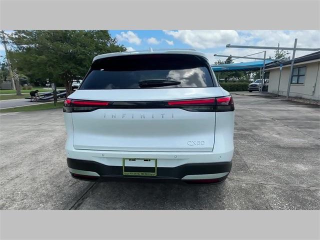 Photo of 2026 White INFINITI QX60