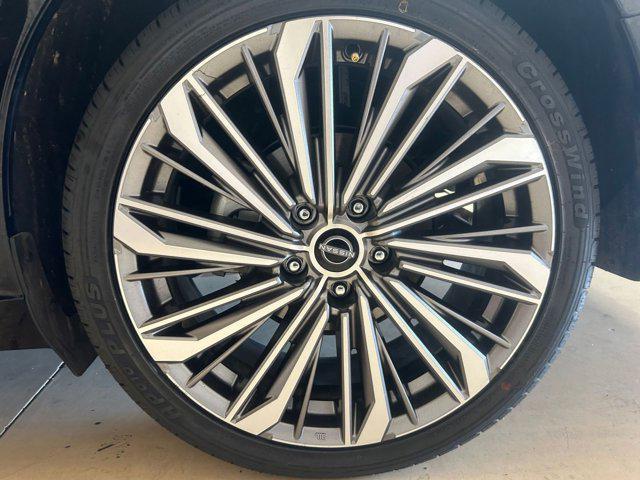 Photo of 2024 Super Black Nissan Altima