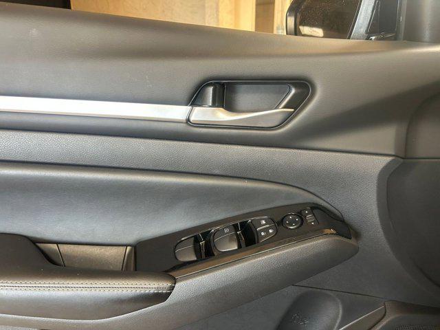 Photo of 2024 Super Black Nissan Altima