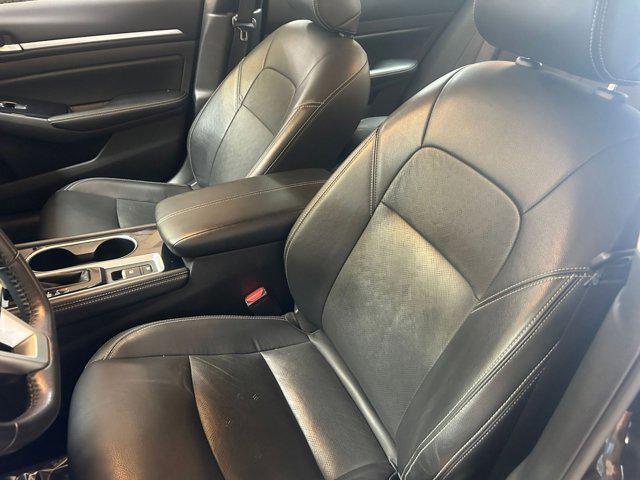 Photo of 2024 Super Black Nissan Altima