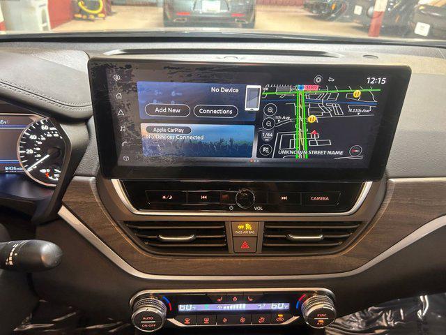 Photo of 2024 Super Black Nissan Altima