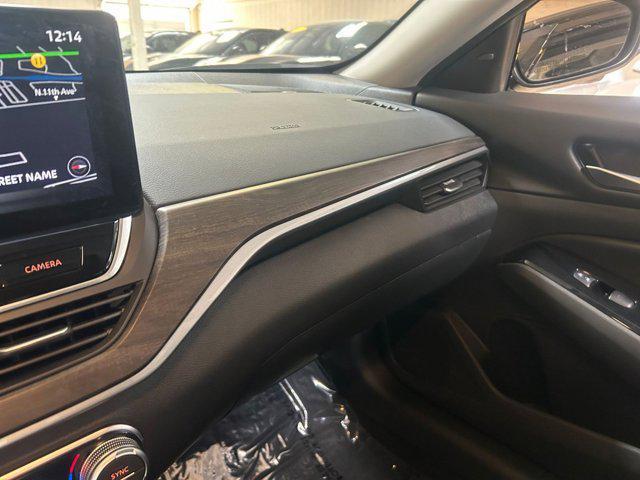 Photo of 2024 Super Black Nissan Altima