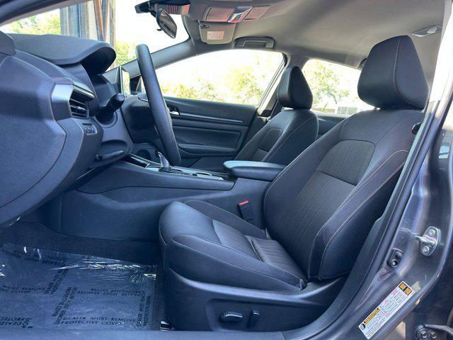 Photo of 2024 Gun Metallic Nissan Altima