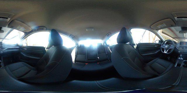 Photo of 2024 Gun Metallic Nissan Altima