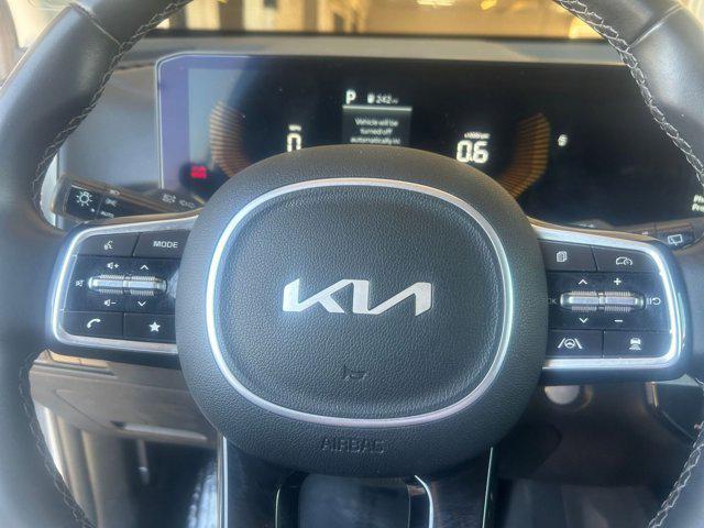 Photo of 2024 Glacial White Pearl Kia Sorento