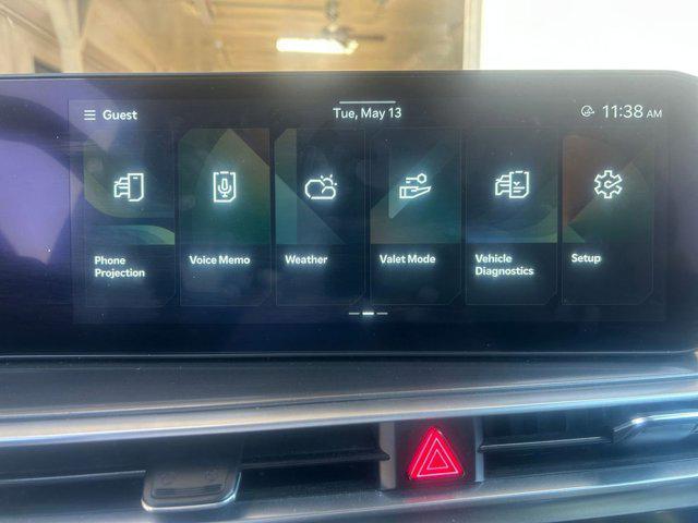 Photo of 2024 Glacial White Pearl Kia Sorento