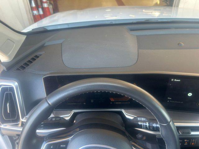 Photo of 2024 Glacial White Pearl Kia Sorento