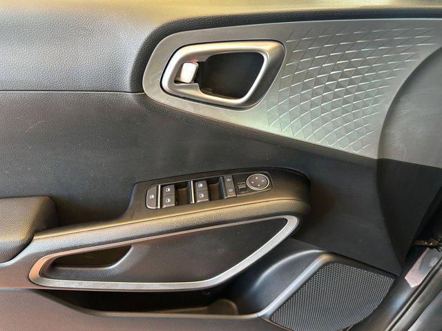 Photo of 2024 Gravity Gray Kia Soul