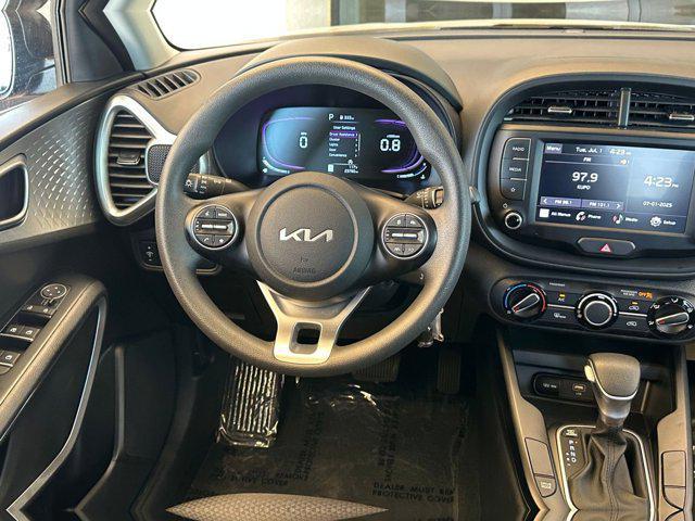 Photo of 2024 Gravity Gray Kia Soul