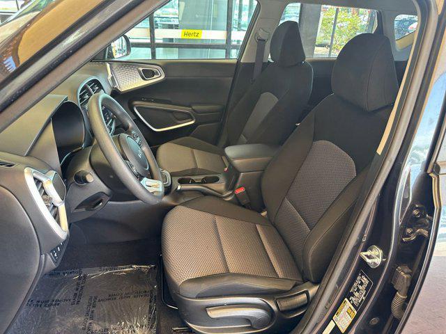 Photo of 2024 Gravity Gray Kia Soul