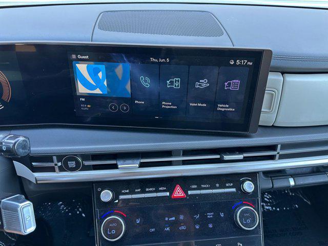 Photo of 2024 Phantom Black Hyundai SANTA FE