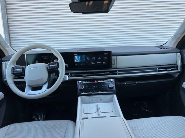 Photo of 2024 Phantom Black Hyundai SANTA FE