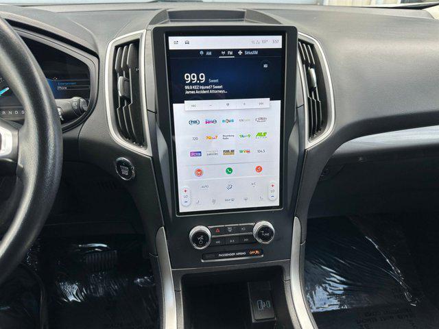 Photo of 2023 Oxford White Ford Edge