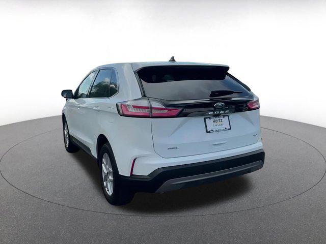 Photo of 2023 Oxford White Ford Edge