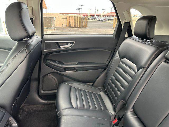 Photo of 2023 Oxford White Ford Edge