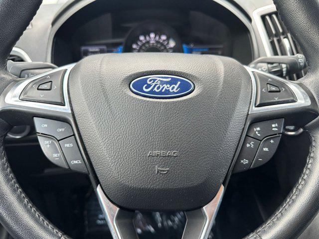 Photo of 2023 Oxford White Ford Edge