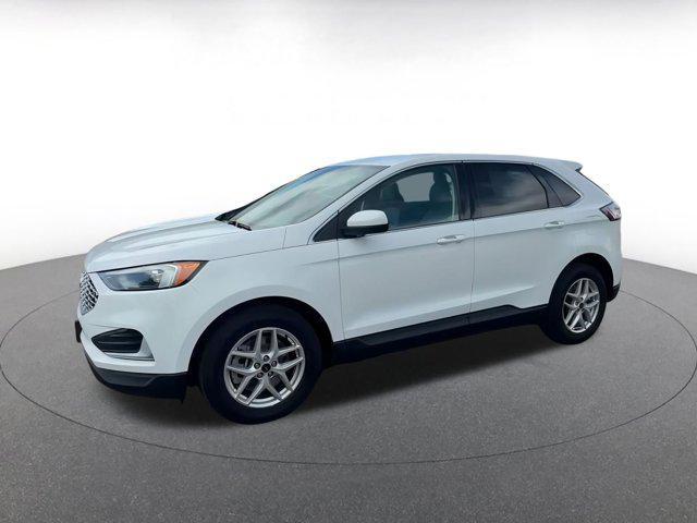 Photo of 2023 Oxford White Ford Edge