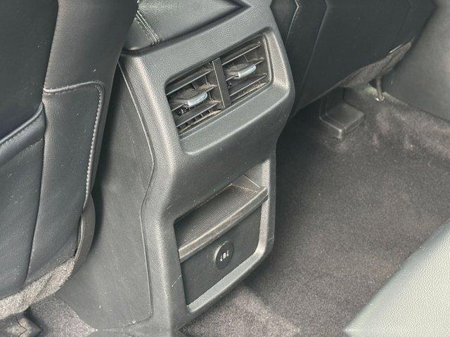 Photo of 2023 Oxford White Ford Edge