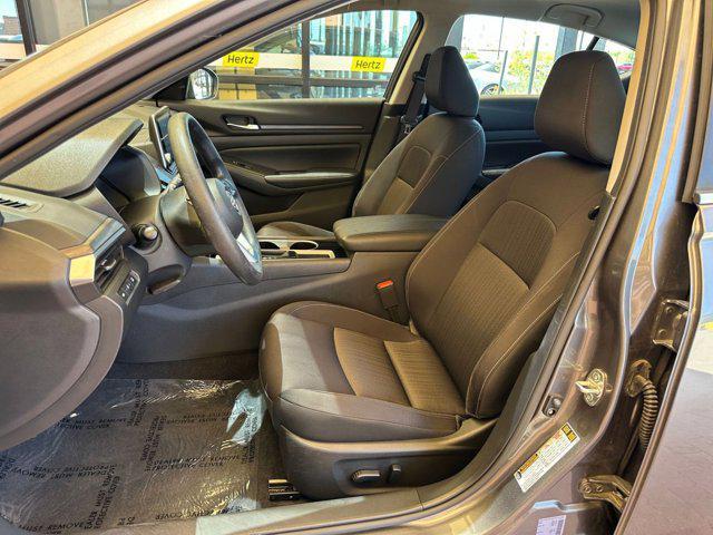 Photo of 2024 Gun Metallic Nissan Altima
