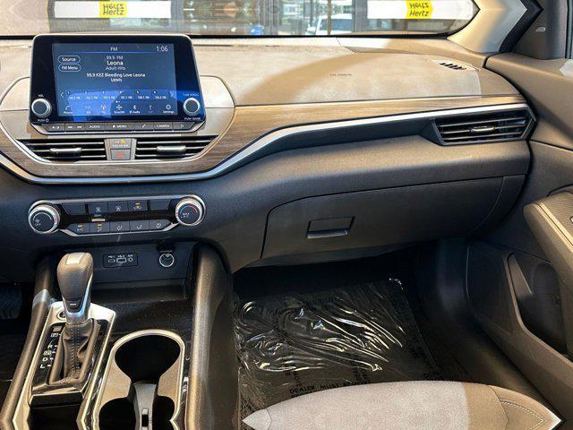 Photo of 2024 Gun Metallic Nissan Altima