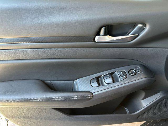 Photo of 2024 Gun Metallic Nissan Altima