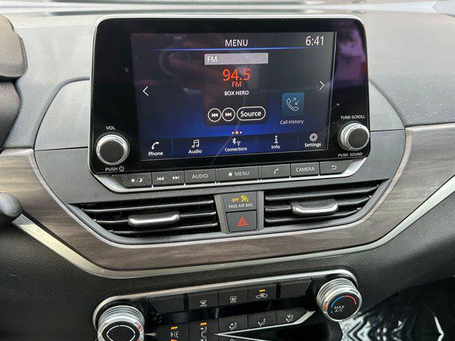 Photo of 2024 Gun Metallic Nissan Altima