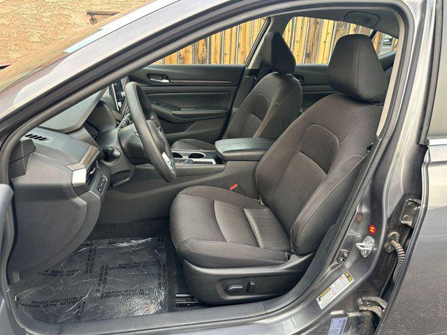 Photo of 2024 Gun Metallic Nissan Altima
