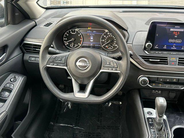 Photo of 2024 Gun Metallic Nissan Altima