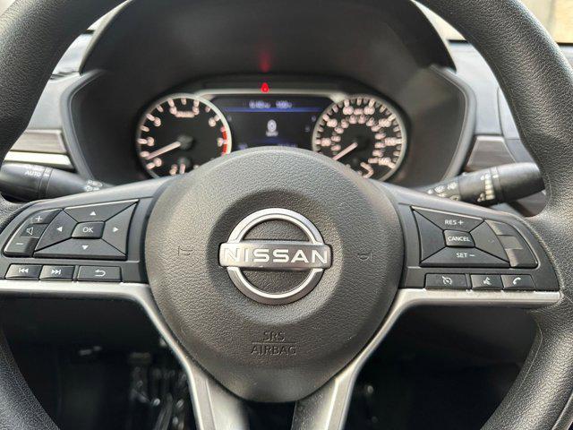 Photo of 2024 Gun Metallic Nissan Altima