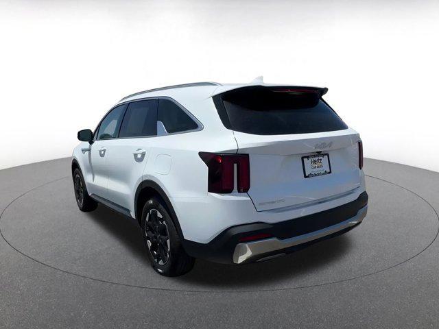 Photo of 2024 Glacial White Pearl Kia Sorento