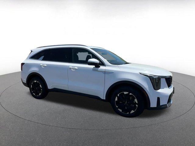 Photo of 2024 Glacial White Pearl Kia Sorento