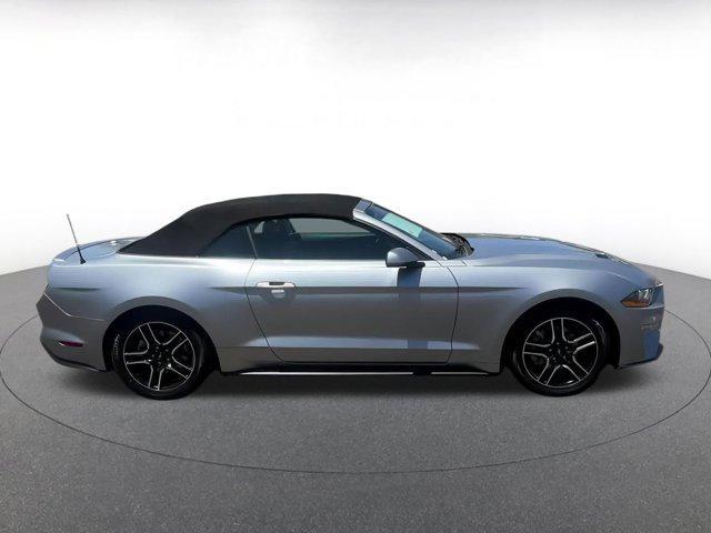 Photo of 2023 Iconic Silver Metallic Ford Mustang