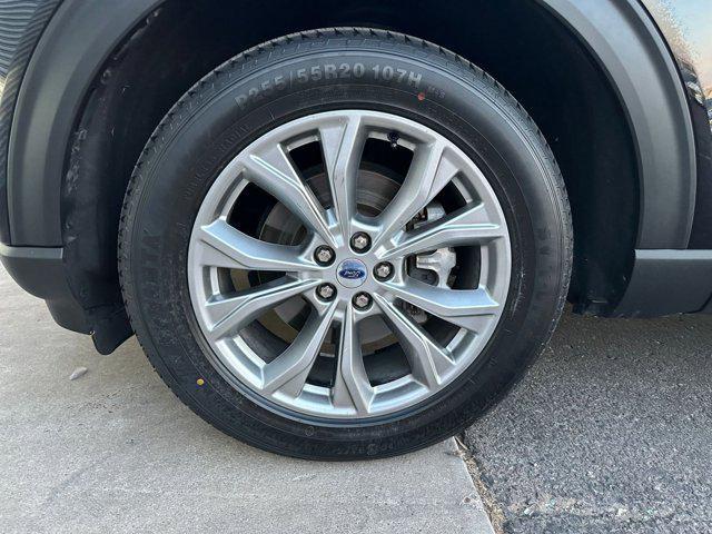 Photo of 2024 Agate Black Metallic Ford Explorer