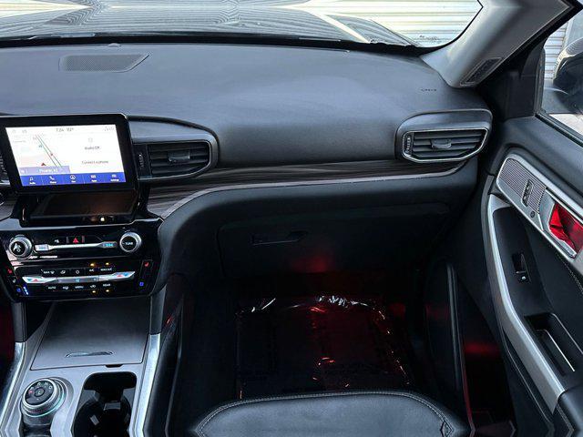 Photo of 2024 Agate Black Metallic Ford Explorer