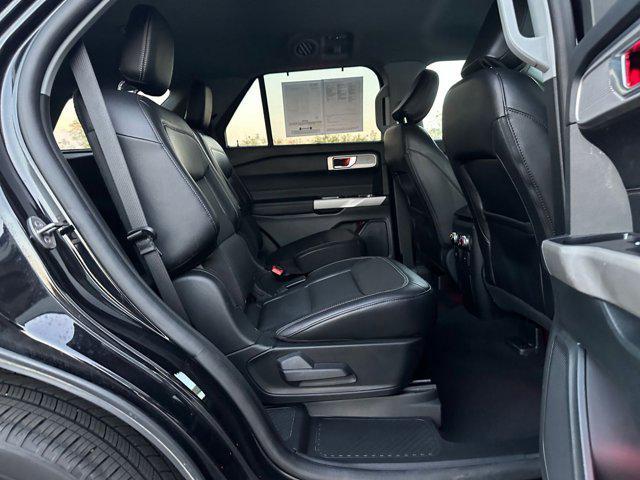 Photo of 2024 Agate Black Metallic Ford Explorer