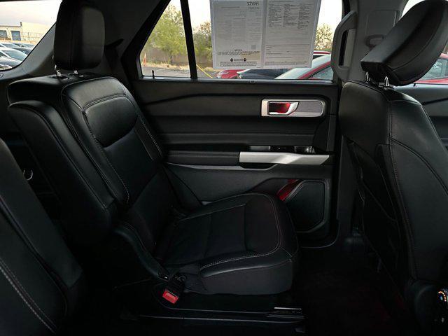 Photo of 2024 Agate Black Metallic Ford Explorer