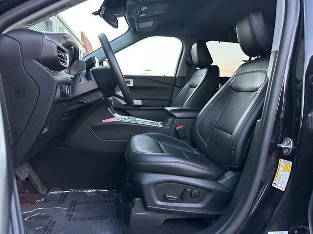 Photo of 2024 Agate Black Metallic Ford Explorer