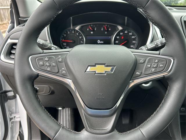 Photo of 2024 Summit White Chevrolet Equinox