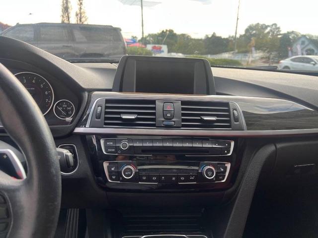 Photo of 2016 Estoril Blue Metallic BMW 328