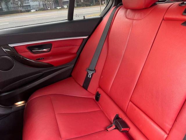 Photo of 2016 Estoril Blue Metallic BMW 328