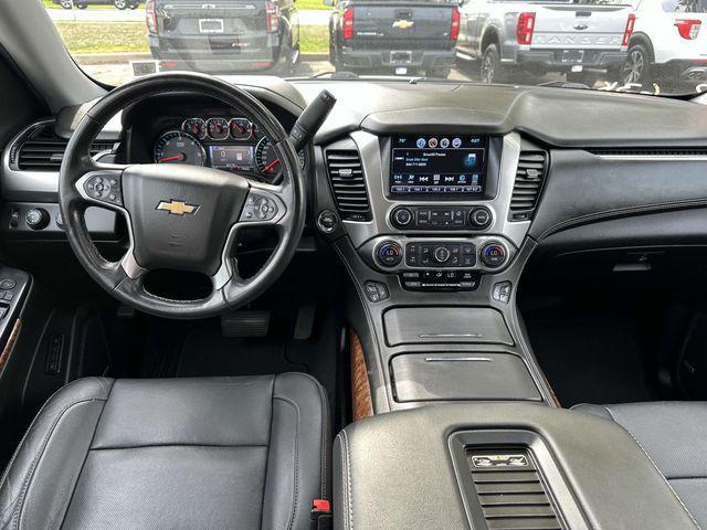 Photo of 2020 Iridescent Pearl Tricoat Chevrolet Suburban