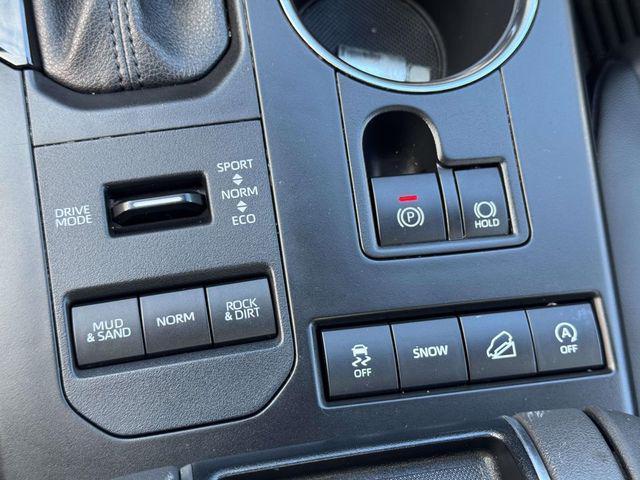 Photo of 2021 Blizzard Pearl Toyota Highlander